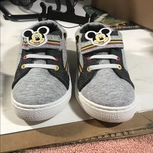 Disney Mickey Mouse Toddler Boys Size 10 Grey